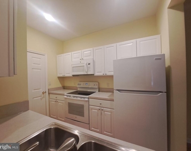 4100 Sand Piper Drive - Photo Thumbnail 6