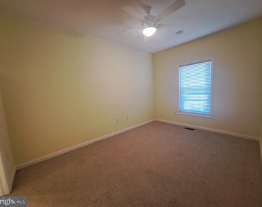 4100 Sand Piper Drive - Photo Thumbnail 11