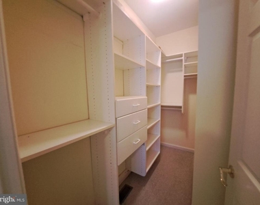 4100 Sand Piper Drive - Photo Thumbnail 12
