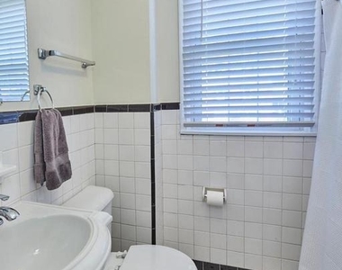 214 Potomac Road - Photo Thumbnail 8