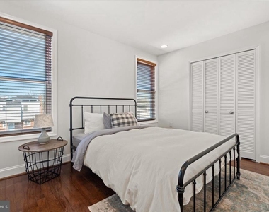 5342 Ames Street Ne - Photo Thumbnail 9