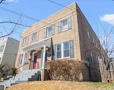 5342 Ames Street Ne - Photo Thumbnail 1