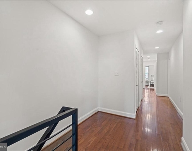 5342 Ames Street Ne - Photo Thumbnail 13