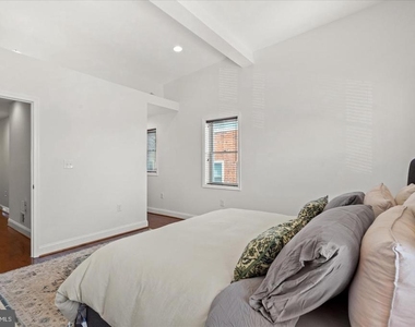 5342 Ames Street Ne - Photo Thumbnail 6