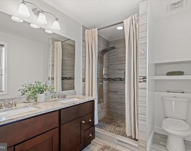5342 Ames Street Ne - Photo Thumbnail 7