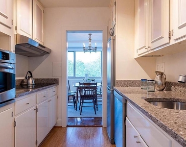 4101 Cathedral Avenue Nw - Photo Thumbnail 5