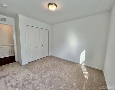 10284 Swan Lake Circle - Photo Thumbnail 25