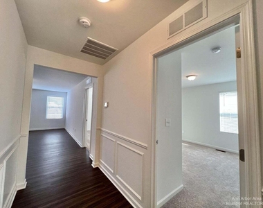 10284 Swan Lake Circle - Photo Thumbnail 23