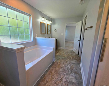 255 Executive Drive - Photo Thumbnail 11