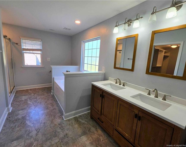 255 Executive Drive - Photo Thumbnail 14