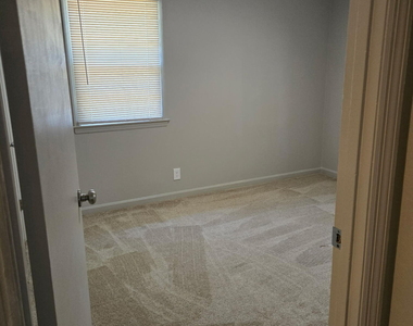 25 E North Street - Photo Thumbnail 12
