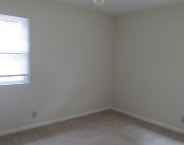 25 E North Street - Photo Thumbnail 11