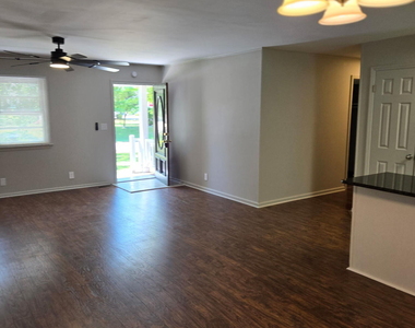 25 E North Street - Photo Thumbnail 4