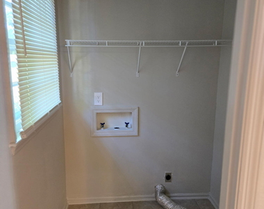 25 E North Street - Photo Thumbnail 13