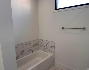 1112 Nova Street - Photo Thumbnail 17