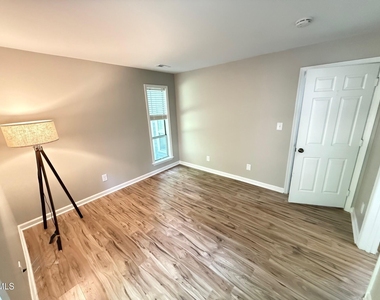 4120 Sedgewood Drive - Photo Thumbnail 20