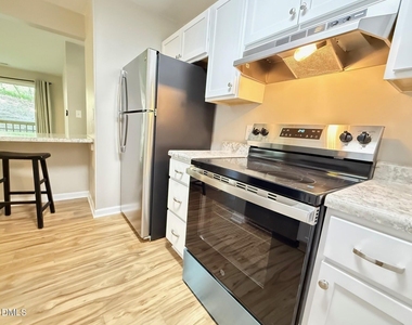 4120 Sedgewood Drive - Photo Thumbnail 6