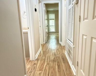 4120 Sedgewood Drive - Photo Thumbnail 12