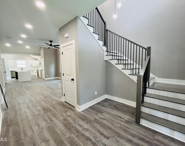 509 Myrtle Avenue - Photo Thumbnail 2