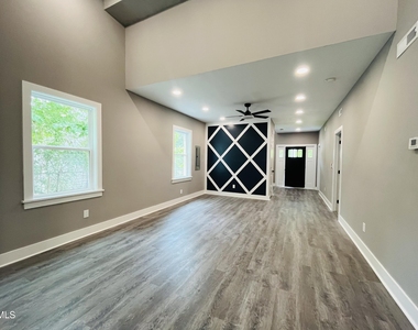 509 Myrtle Avenue - Photo Thumbnail 5