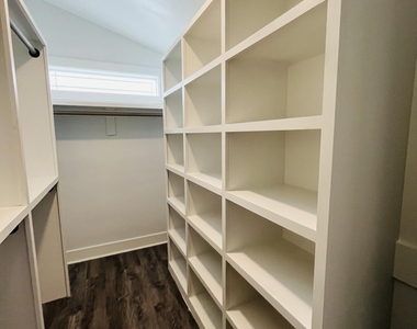 509 Myrtle Avenue - Photo Thumbnail 12
