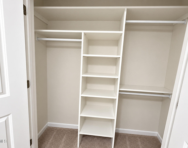 515 Catalina Grande Drive - Photo Thumbnail 14