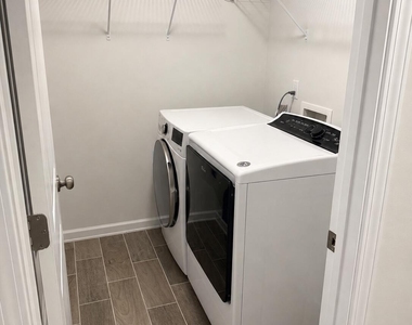 515 Catalina Grande Drive - Photo Thumbnail 8