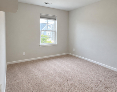 515 Catalina Grande Drive - Photo Thumbnail 16
