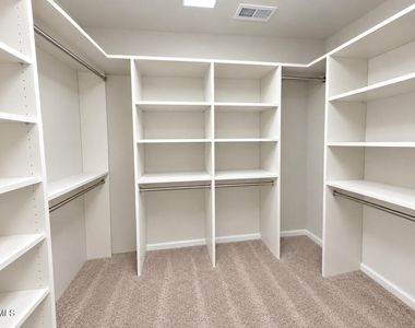 515 Catalina Grande Drive - Photo Thumbnail 10