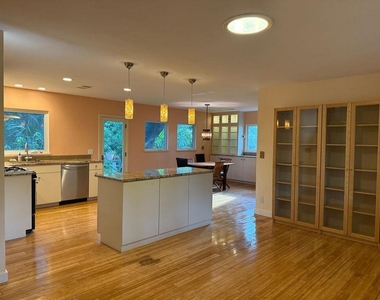 1111 W Oltorf St - Photo Thumbnail 6