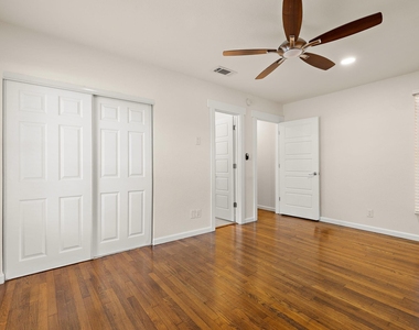 6101 Adalee Ave - Photo Thumbnail 13
