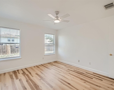 328 Prairie Verbena Dr - Photo Thumbnail 13