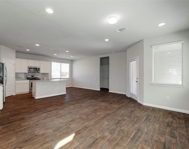 14612 Frankel Loop - Photo Thumbnail 4