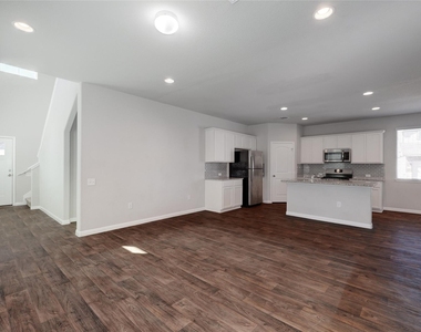 14612 Frankel Loop - Photo Thumbnail 5
