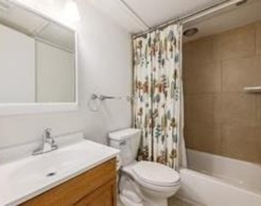 6910 Hart Ln - Photo Thumbnail 4