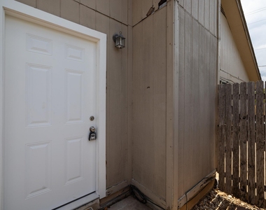 2401 Singletree Ave - Photo Thumbnail 4
