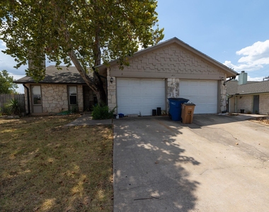 2401 Singletree Ave - Photo Thumbnail 2