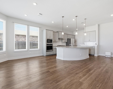 4400 Mandalin St - Photo Thumbnail 5