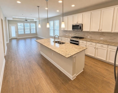 9907 Quercia Dr - Photo Thumbnail 2