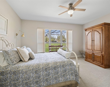 210 Crockett Ln - Photo Thumbnail 12