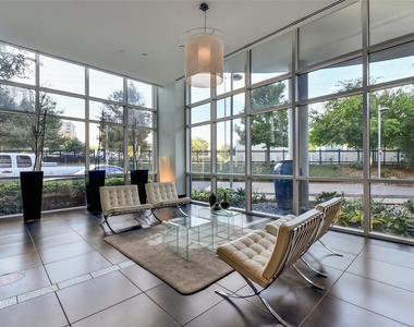 603 Davis St - Photo Thumbnail 2
