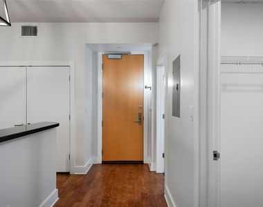 603 Davis St - Photo Thumbnail 9