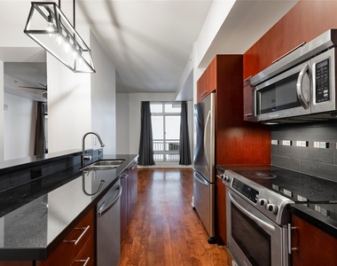 603 Davis St - Photo Thumbnail 4