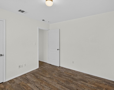 15111 Parrish Ln - Photo Thumbnail 14