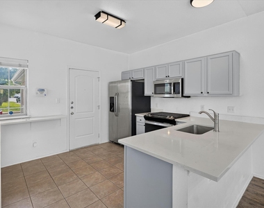 15111 Parrish Ln - Photo Thumbnail 8