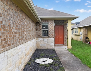 15111 Parrish Ln - Photo Thumbnail 2