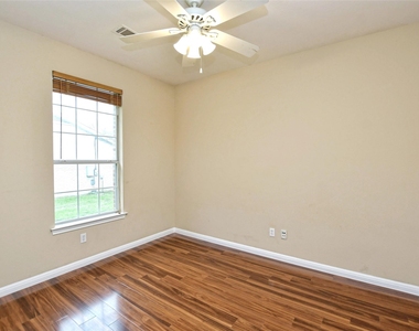 13220 Villa Park Dr - Photo Thumbnail 13