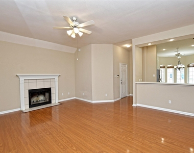 13220 Villa Park Dr - Photo Thumbnail 12