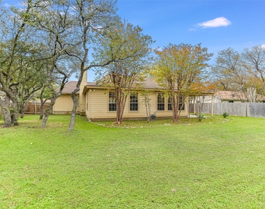 13220 Villa Park Dr - Photo Thumbnail 4