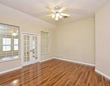 13220 Villa Park Dr - Photo Thumbnail 23